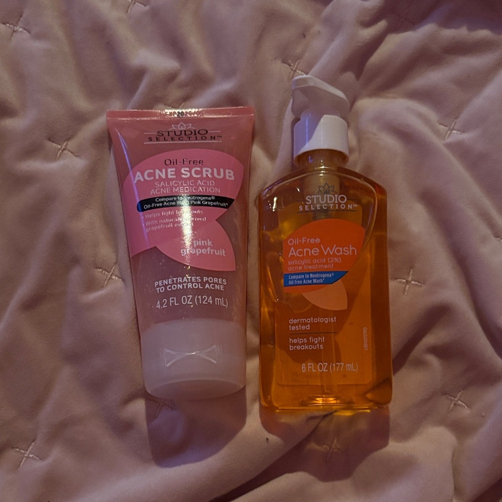 Oil-Free Acne Scrub and Wash Set - Pink Grapefruit and Orange